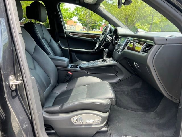 Used 2018 Porsche Macan S AWD/4WD image 22