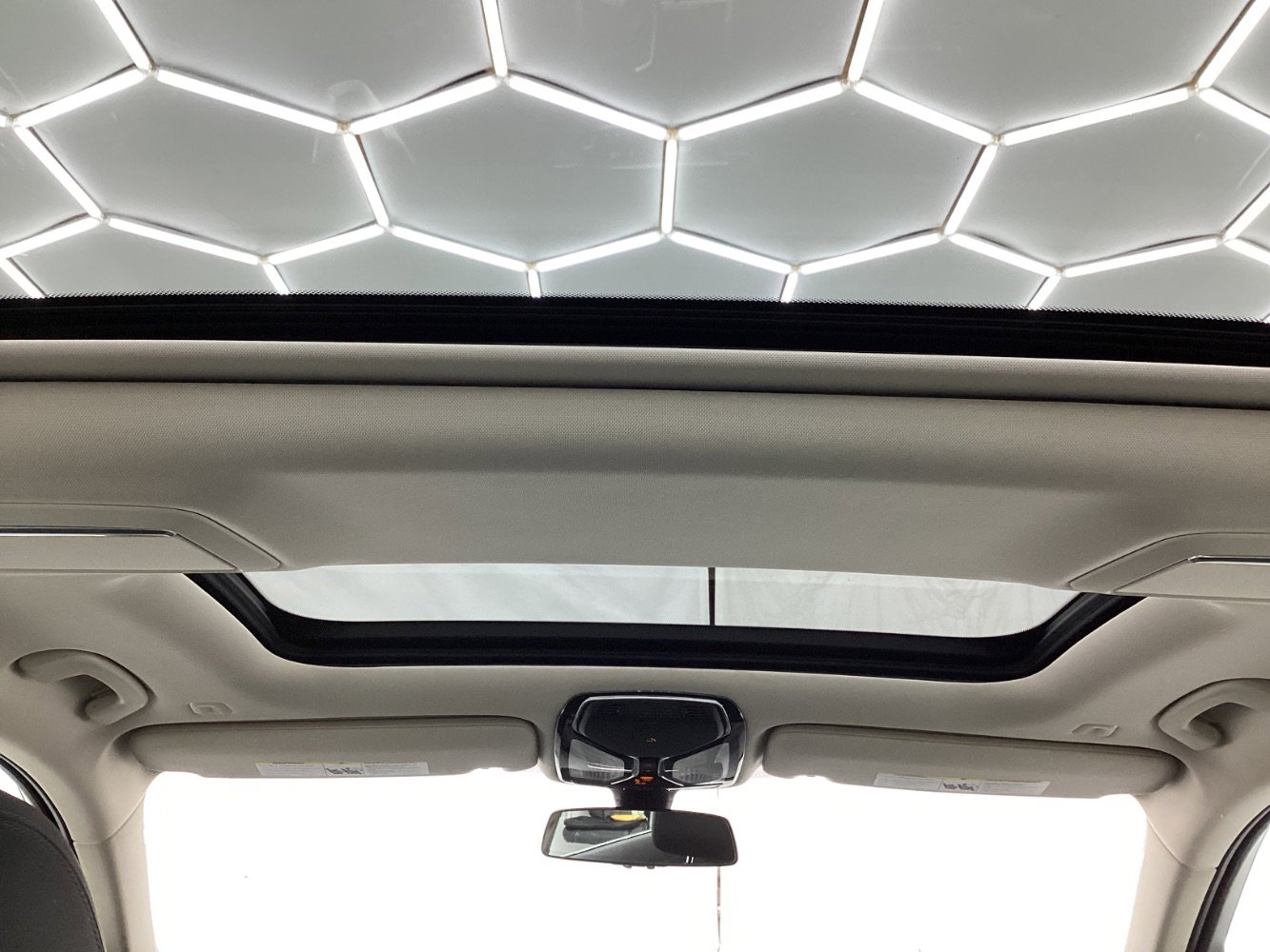 Used 2019 BMW 740i xDrive image 26