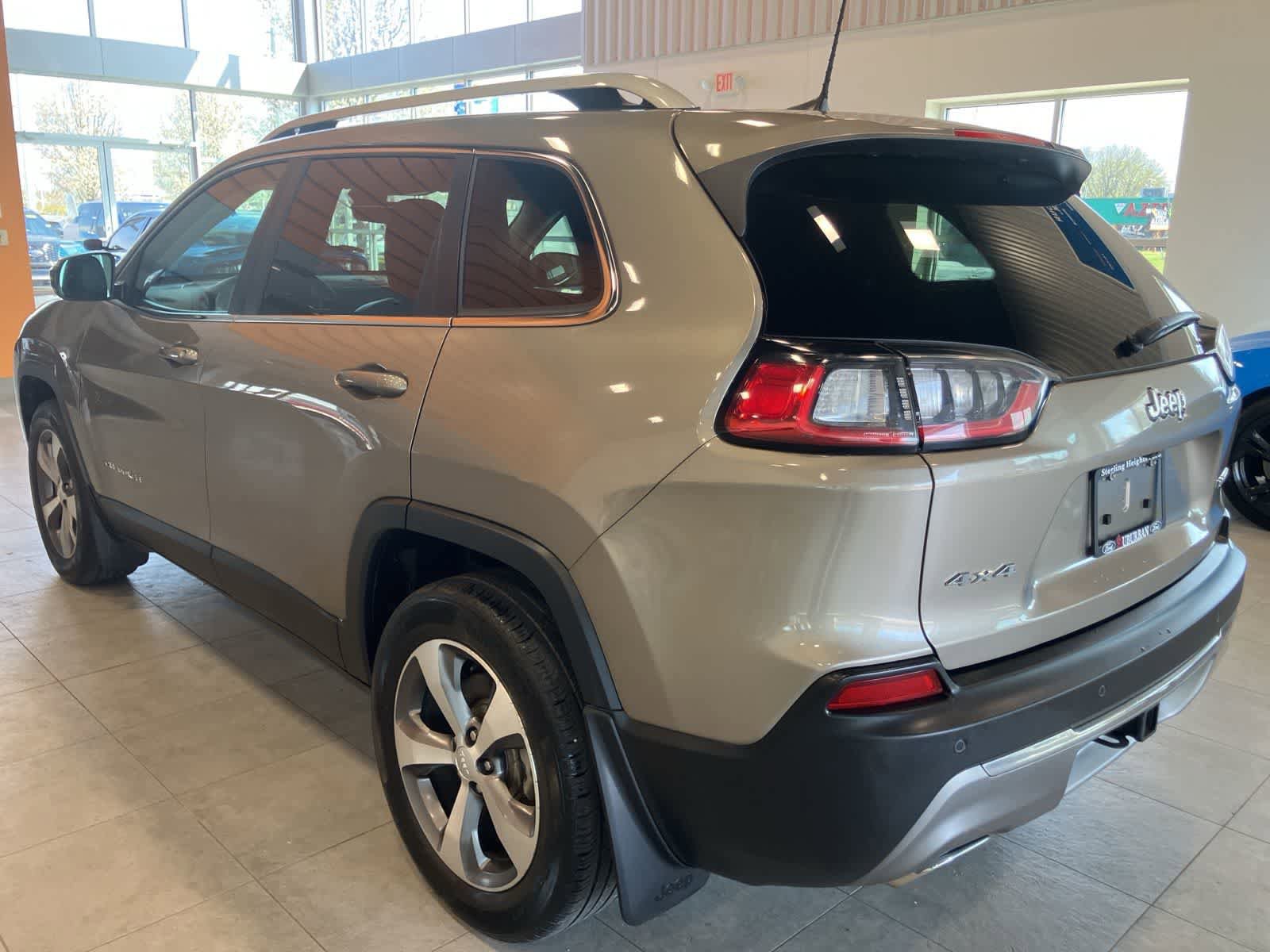 Used 2021 Jeep Cherokee Limited w/ Elite Package AWD/4WD image 7