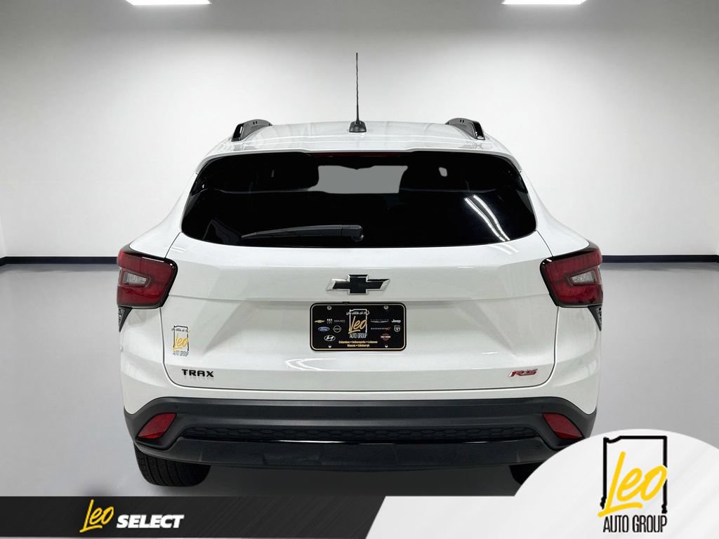Used 2024 Chevrolet Trax RS w/ Driver Confidence Package FWD image 9
