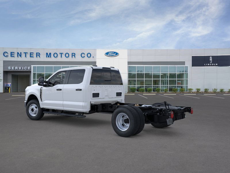 New 2026 Ford F350 4x4 Crew Cab DRW Super Duty image 4