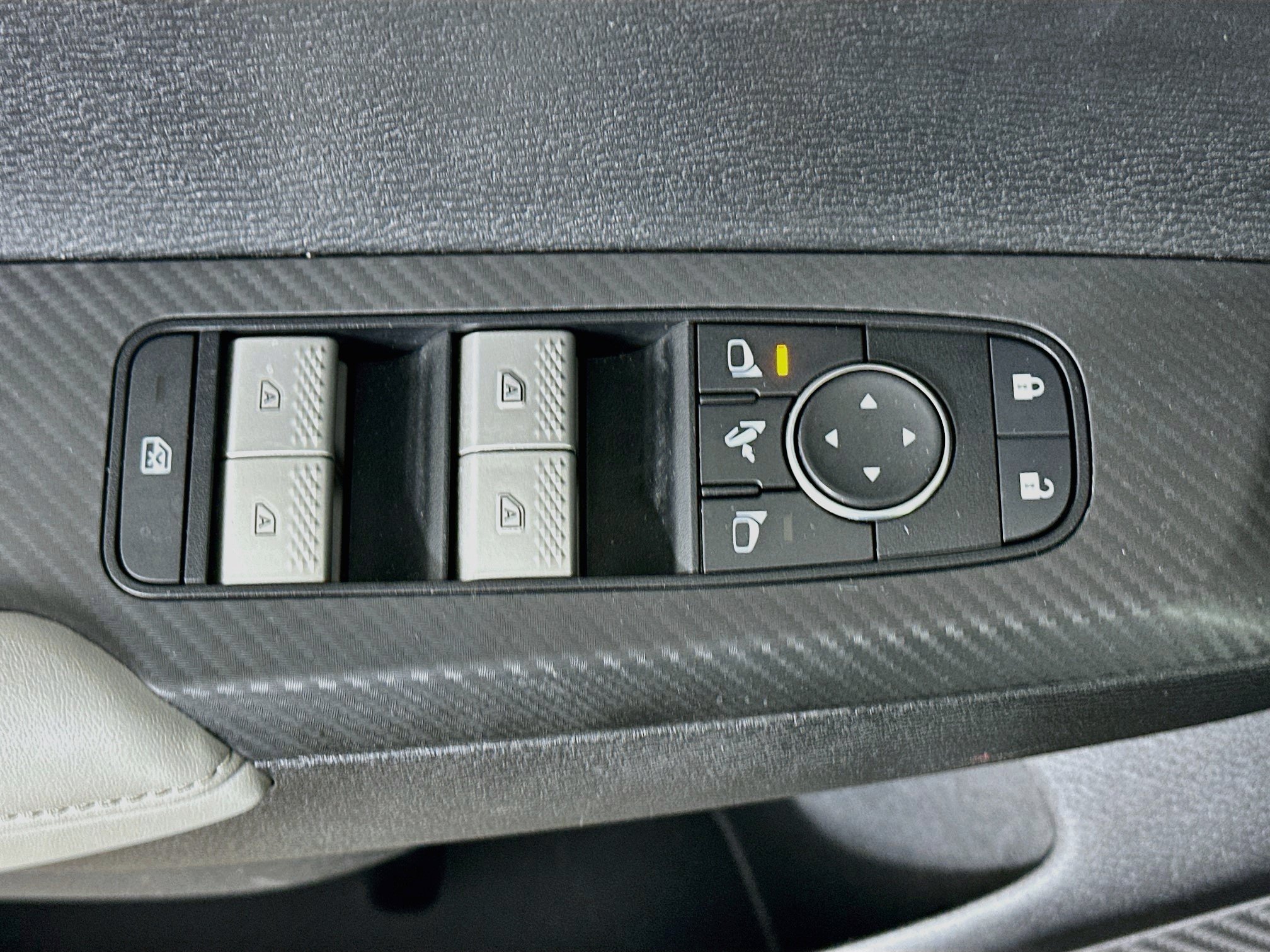 Used 2025 Mitsubishi Outlander SE AWD/4WD image 15
