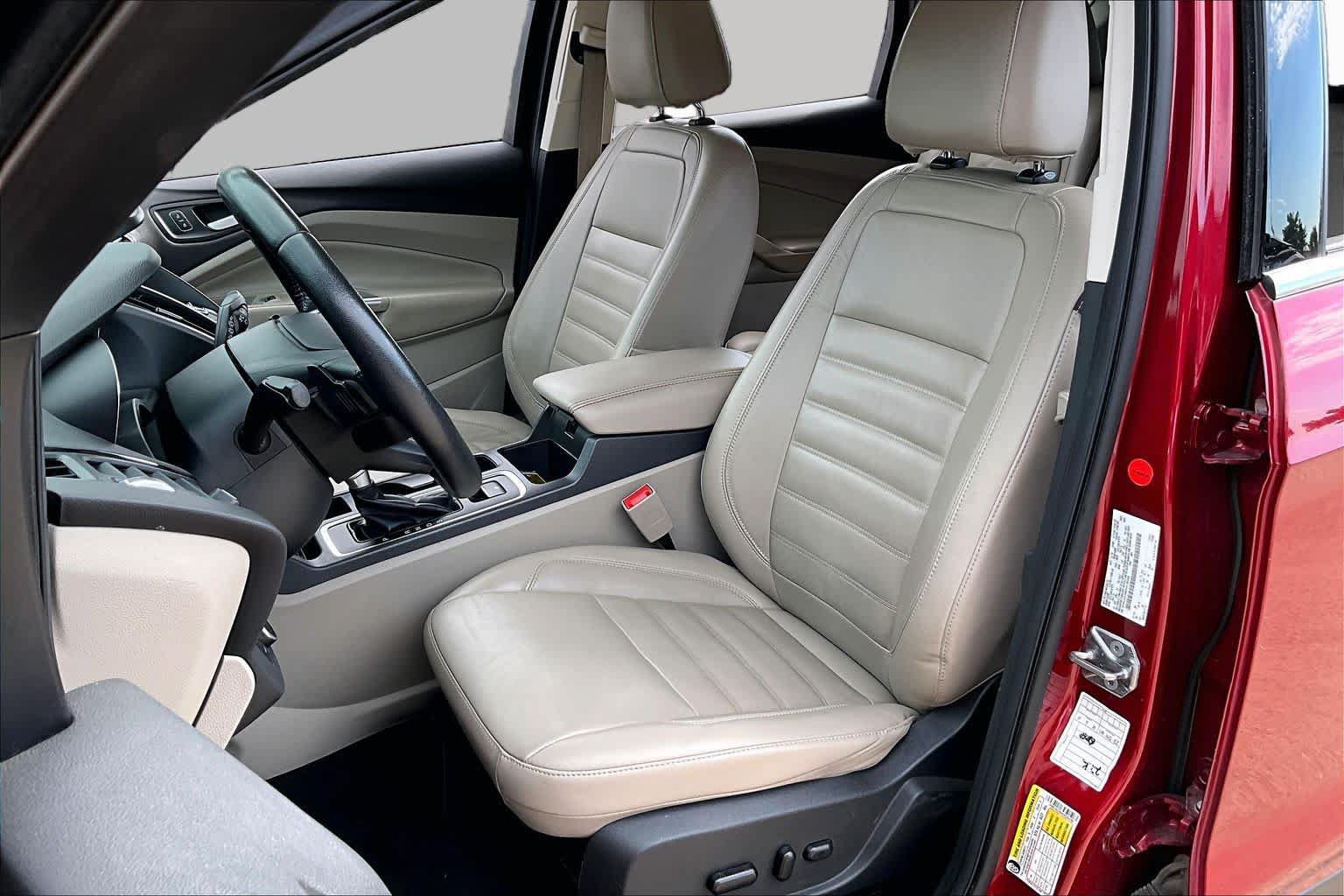 Used 2017 Ford Escape Titanium FWD image 7