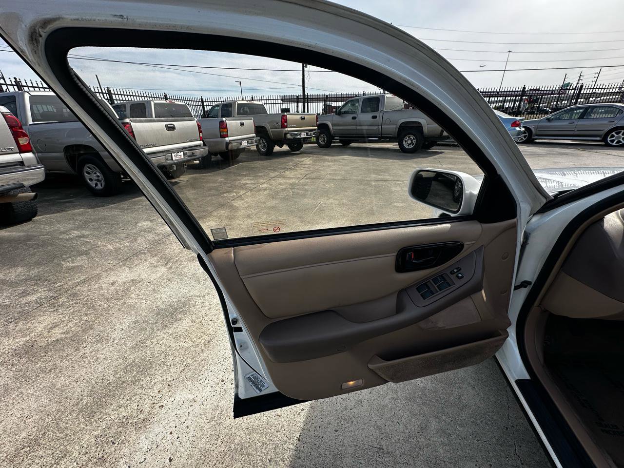 Used 1995 Toyota Avalon XLS image 22