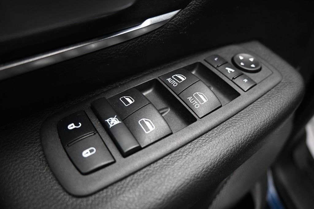 Used 2024 RAM 1500 Big Horn AWD/4WD image 11