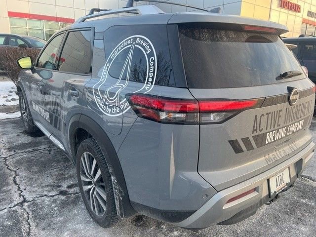 Used 2022 Nissan Pathfinder Platinum w/ Cargo Package image 5