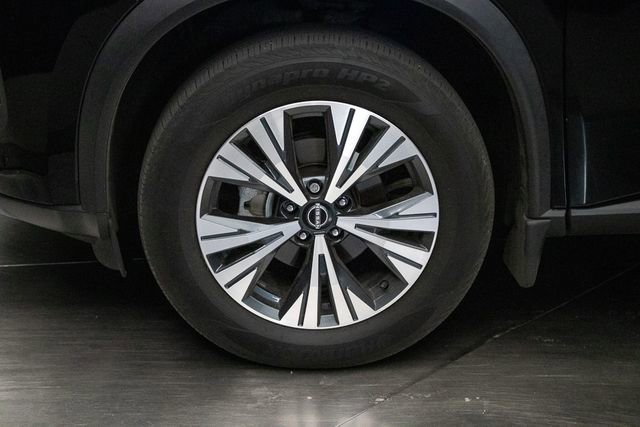 Used 2023 Nissan Rogue SV image 8