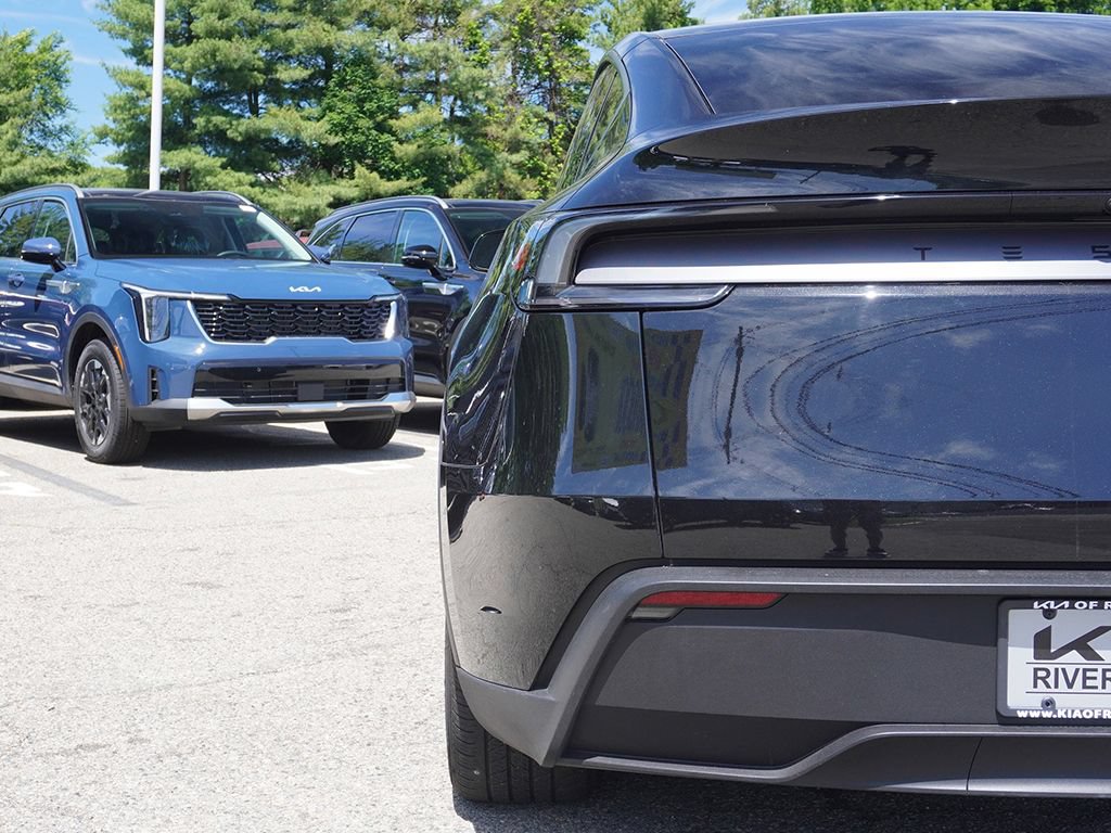 Used 2026 Tesla Model Y Long Range AWD/4WD image 17