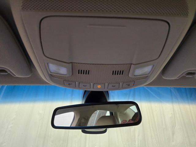 Used 2020 Lincoln MKZ AWD image 23