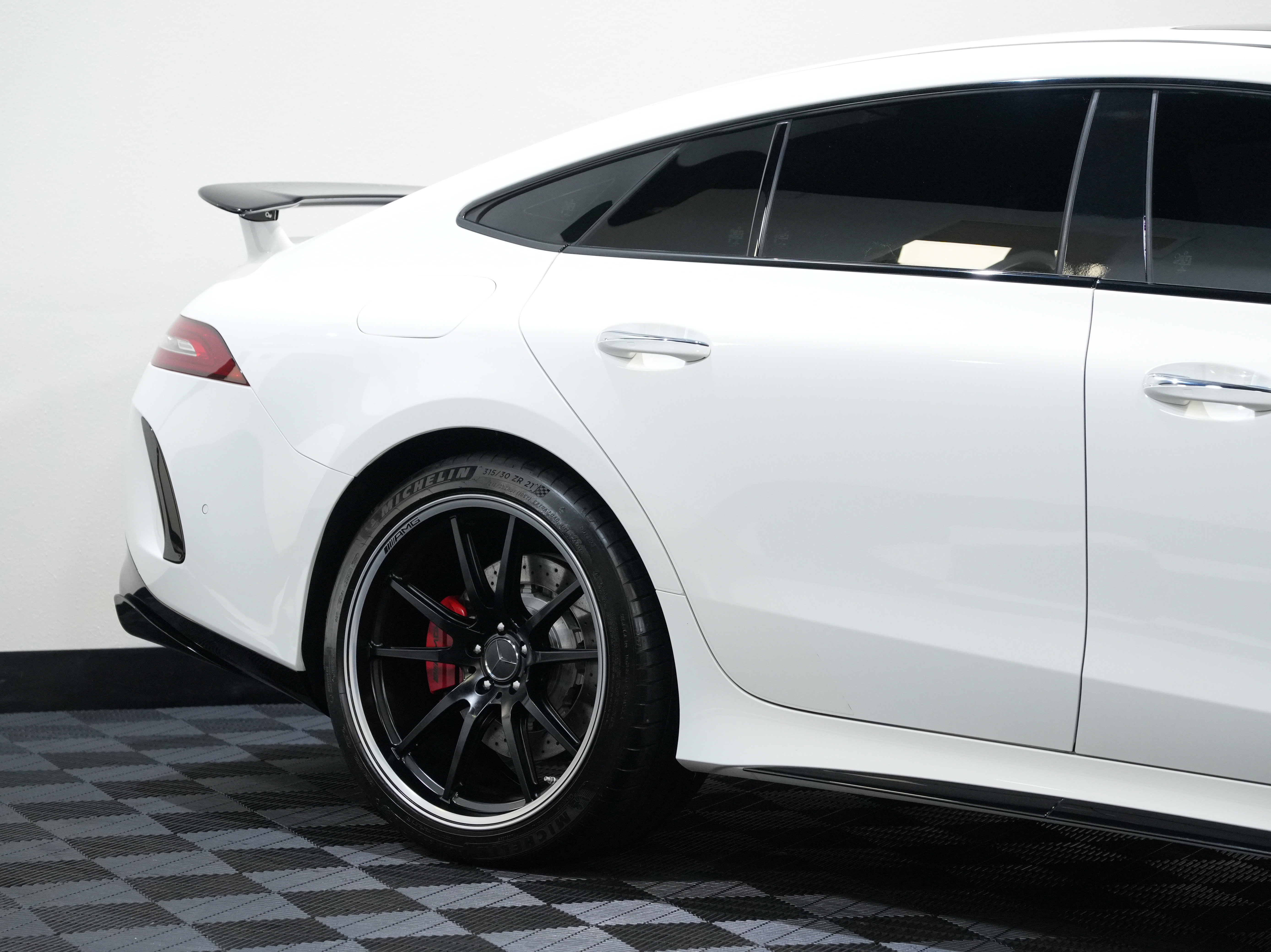 Used 2019 Mercedes-Benz AMG GT 63 w/ AMG Aerodynamics Package image 14