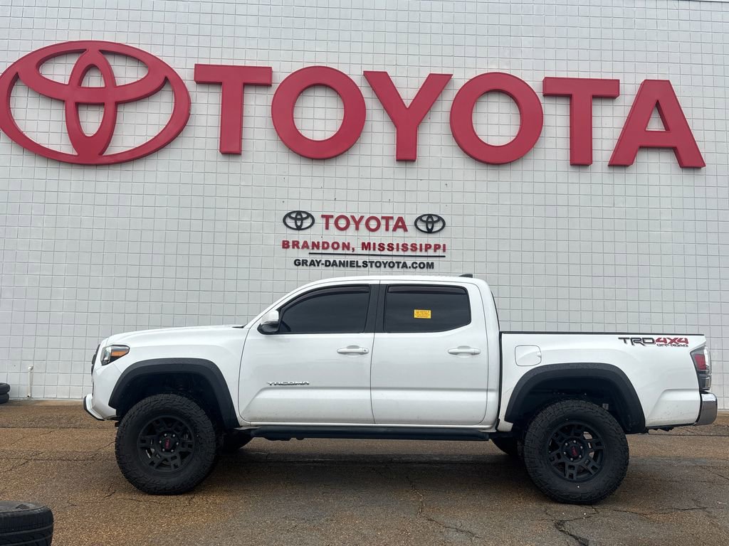 Used 2021 Toyota Tacoma TRD Off-Road AWD/4WD image 5