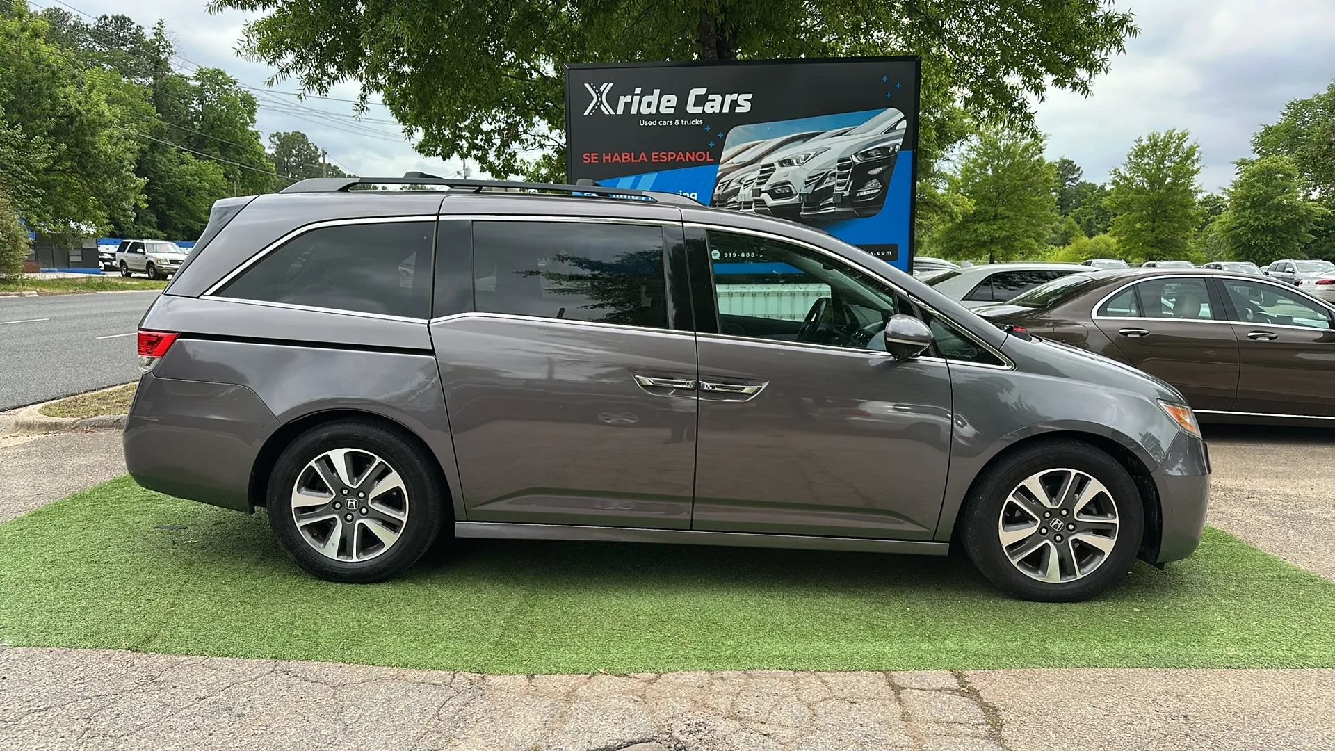 Used 2015 Honda Odyssey Touring image 8