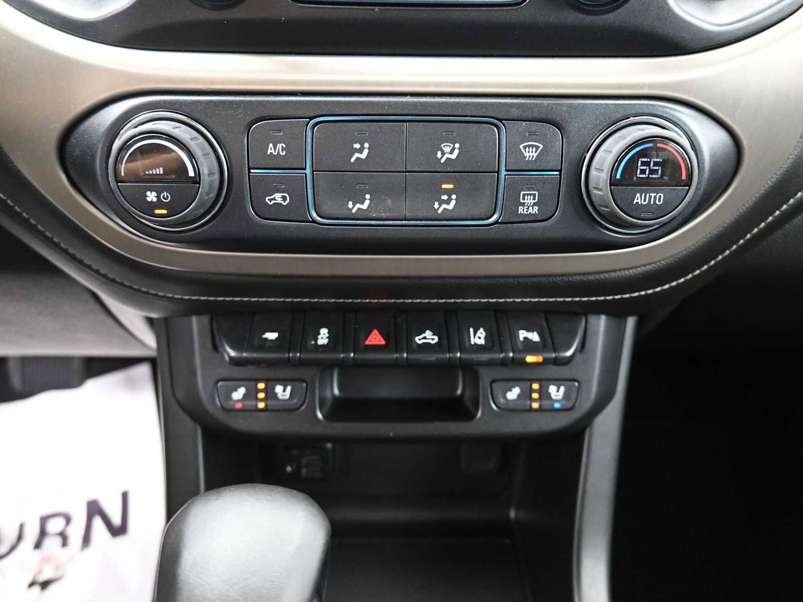 Used 2022 GMC Canyon Denali AWD/4WD image 9