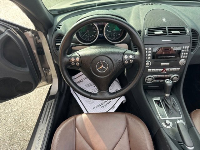 Used 2005 Mercedes-Benz SLK 350 image 18