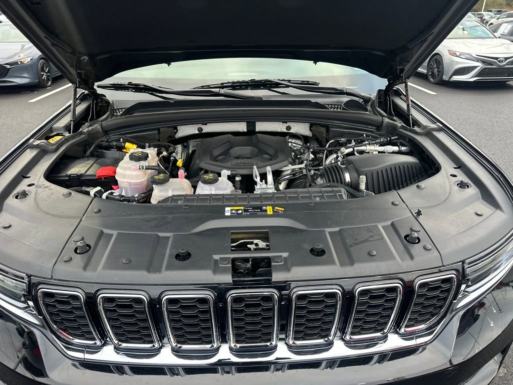 Used 2022 Jeep Grand Cherokee Limited 4xe image 10