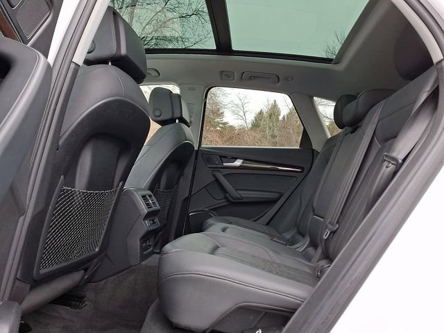 Used 2020 Audi Q5 e Premium Plus w/ Premium Plus Package image 12