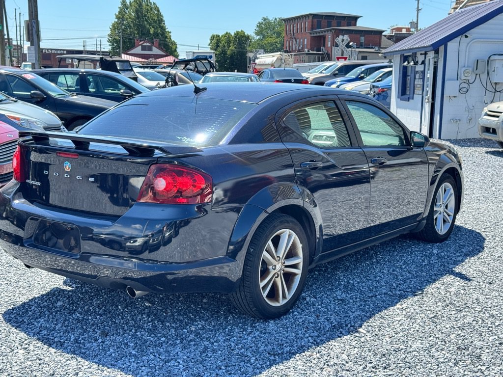 Used 2011 Dodge Avenger Heat FWD image 4