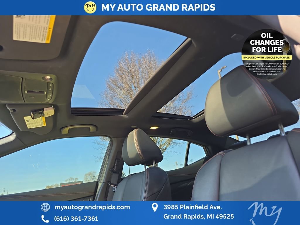 Used 2023 Nissan Maxima SR w/ Sport Mat Group image 21