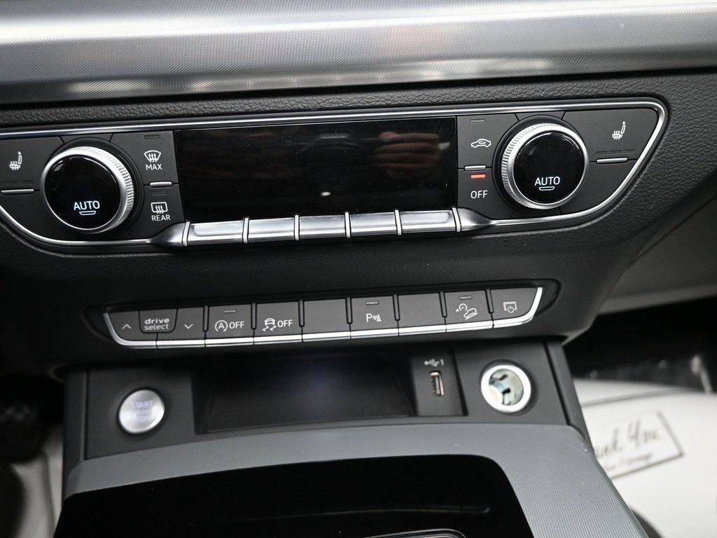 Used 2025 Audi Q5 2.0T Premium image 16