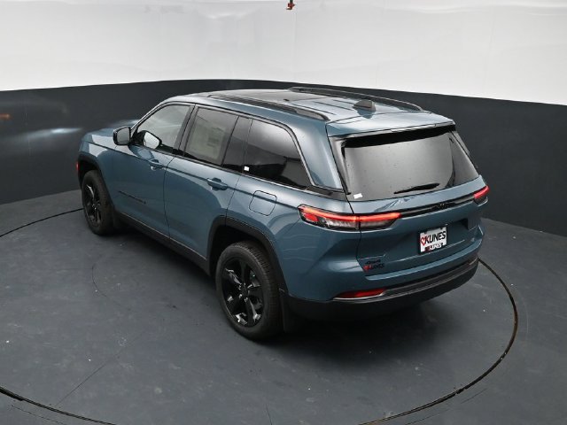 New 2027 Jeep Grand Cherokee Limited w/ Limited Altitude Package AWD/4WD image 47