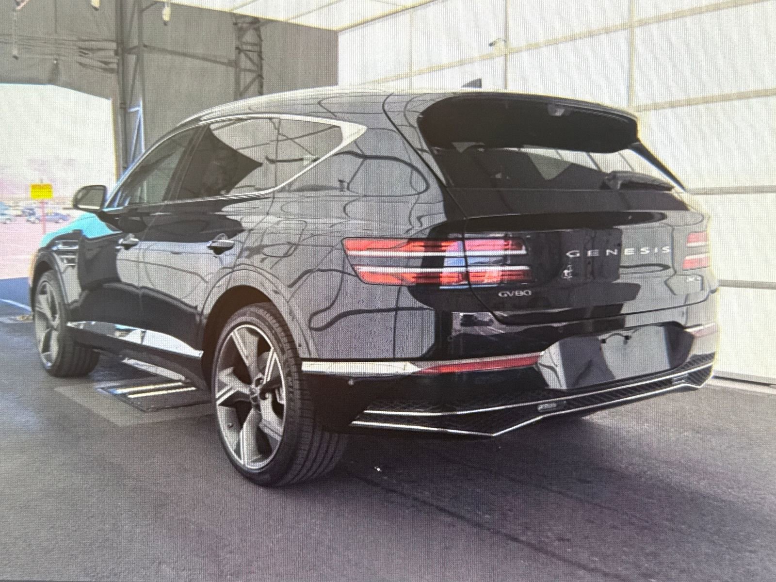 Used 2025 Genesis GV80 3.5T Prestige image 3