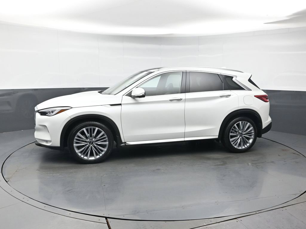 Used 2024 INFINITI QX50 Sensory AWD/4WD image 2