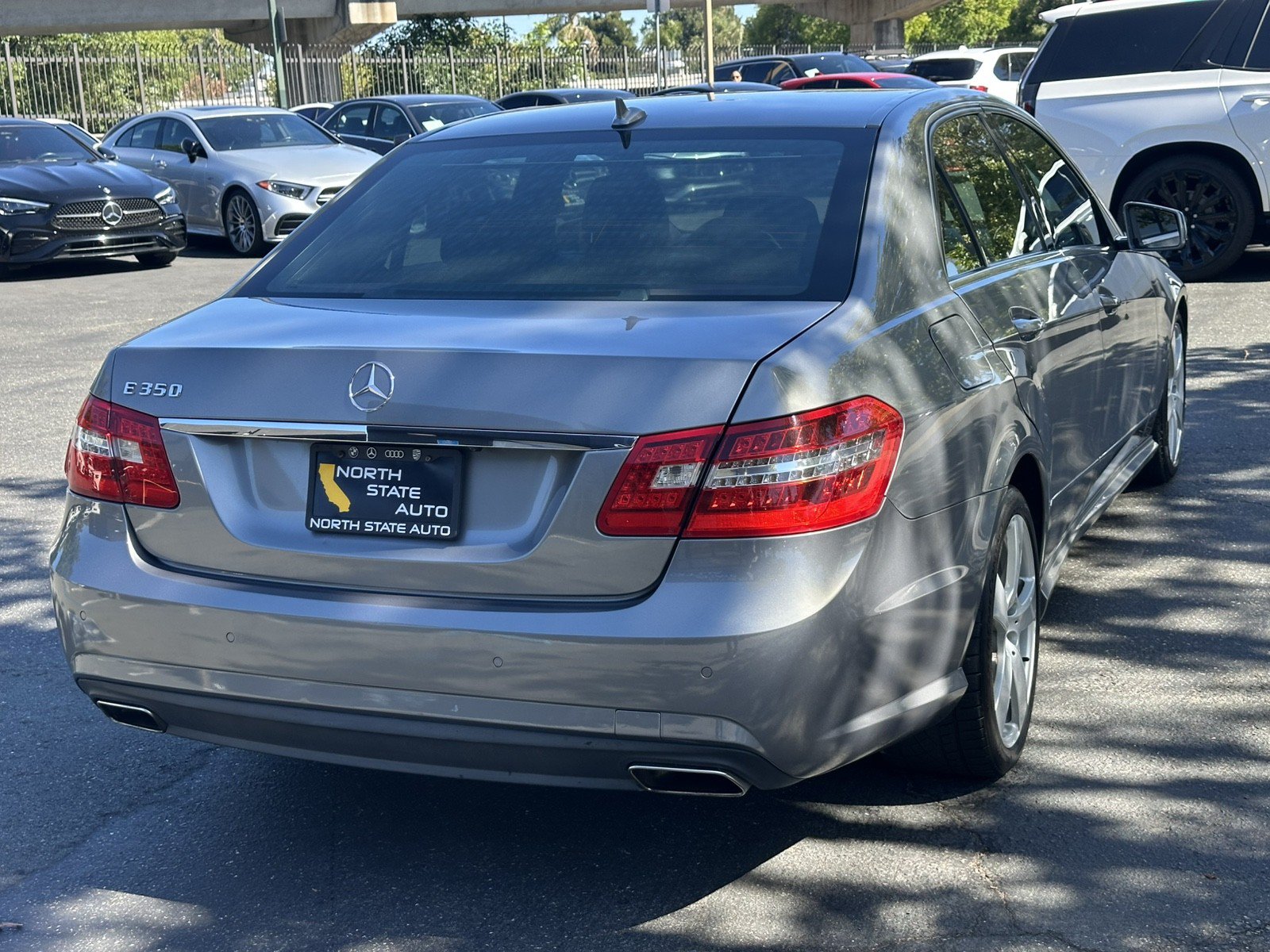 Used 2010 Mercedes-Benz E 350 Sedan image 8