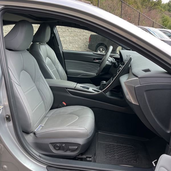 Used 2020 Toyota Avalon Limited w/ Advanced Safety Package image 12