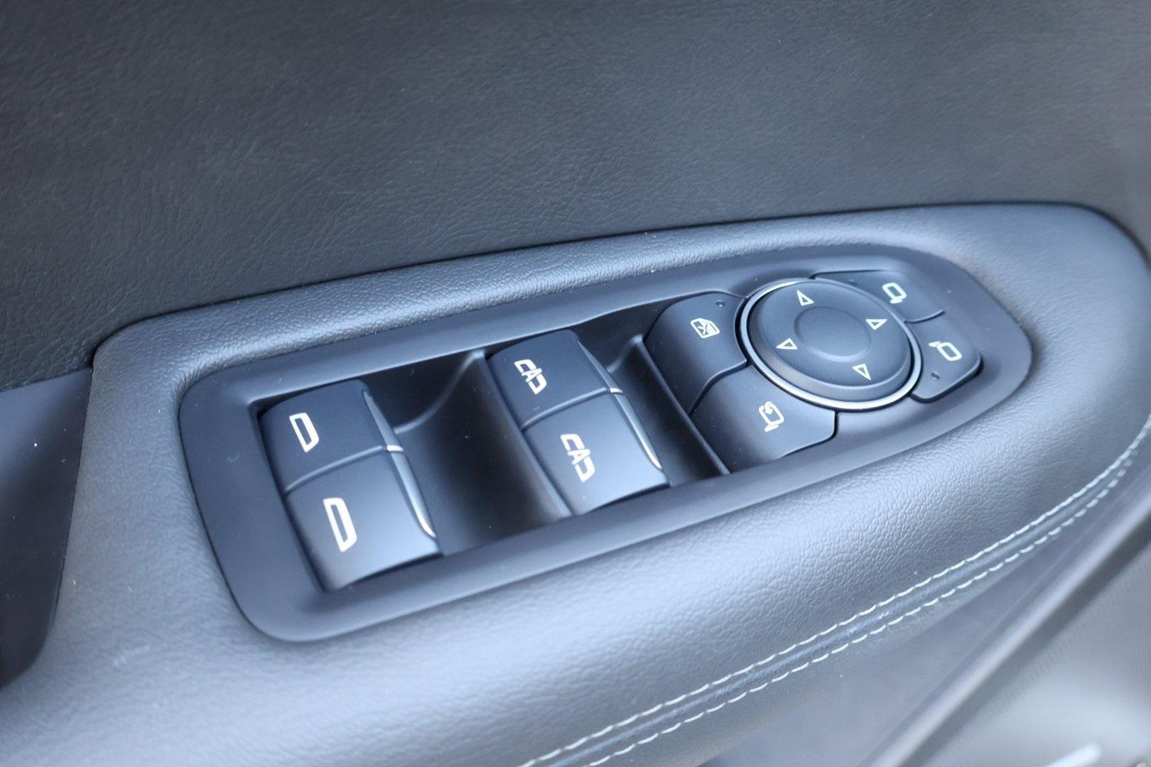 Certified 2025 Cadillac XT6 Premium Luxury image 11