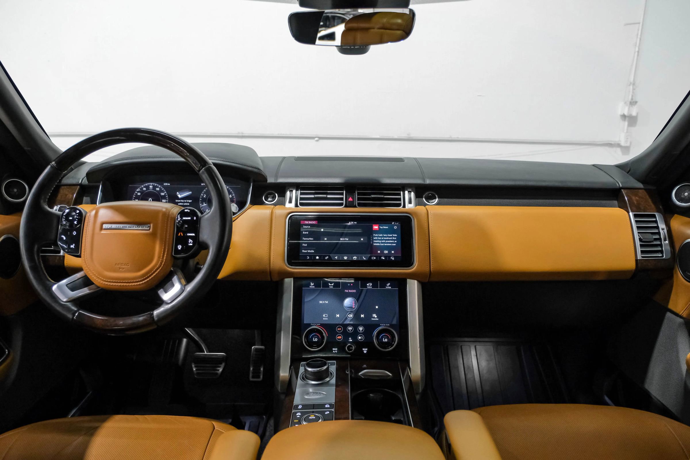 Used 2019 Land Rover Range Rover Long Wheelbase Autobiography image 16