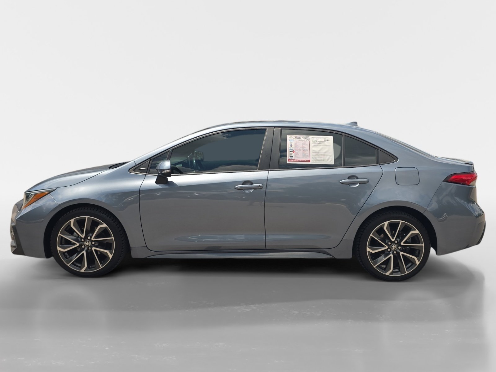 Used 2020 Toyota Corolla XSE FWD image 2
