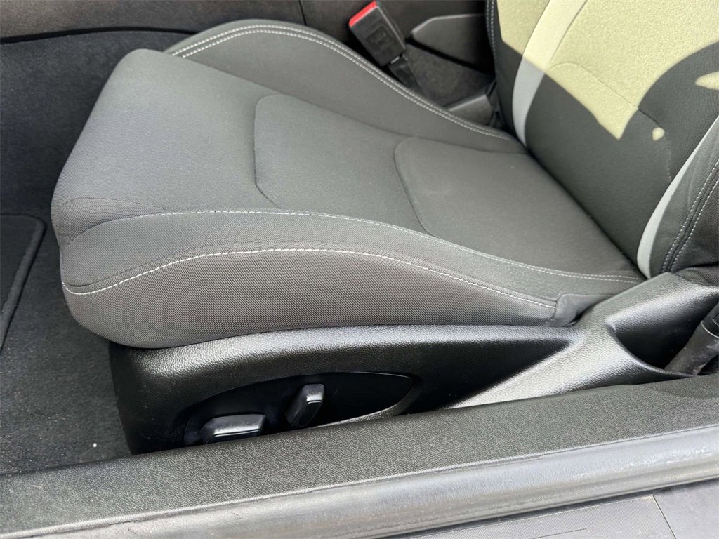 Used 2022 Chevrolet Camaro LT w/ RS Package image 20