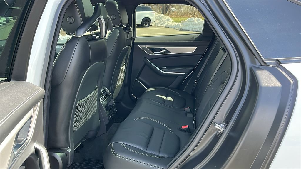 Certified 2025 Jaguar F-PACE R-Dynamic S image 21
