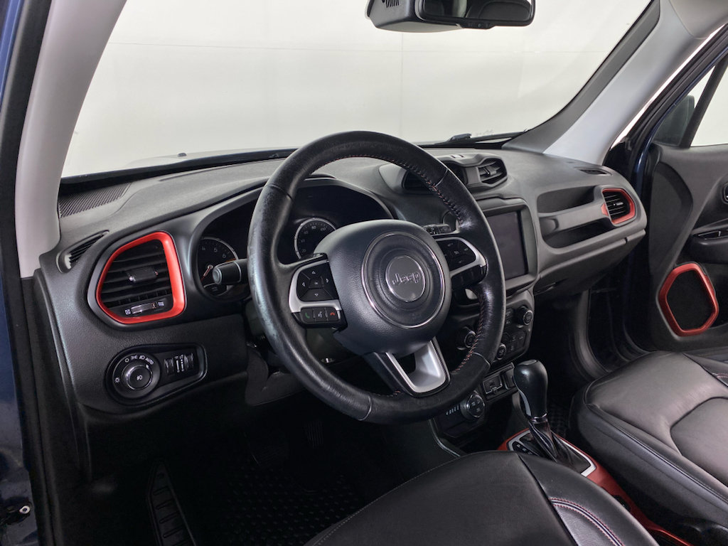 Used 2021 Jeep Renegade Trailhawk w/ Trailer Tow Group AWD/4WD image 2
