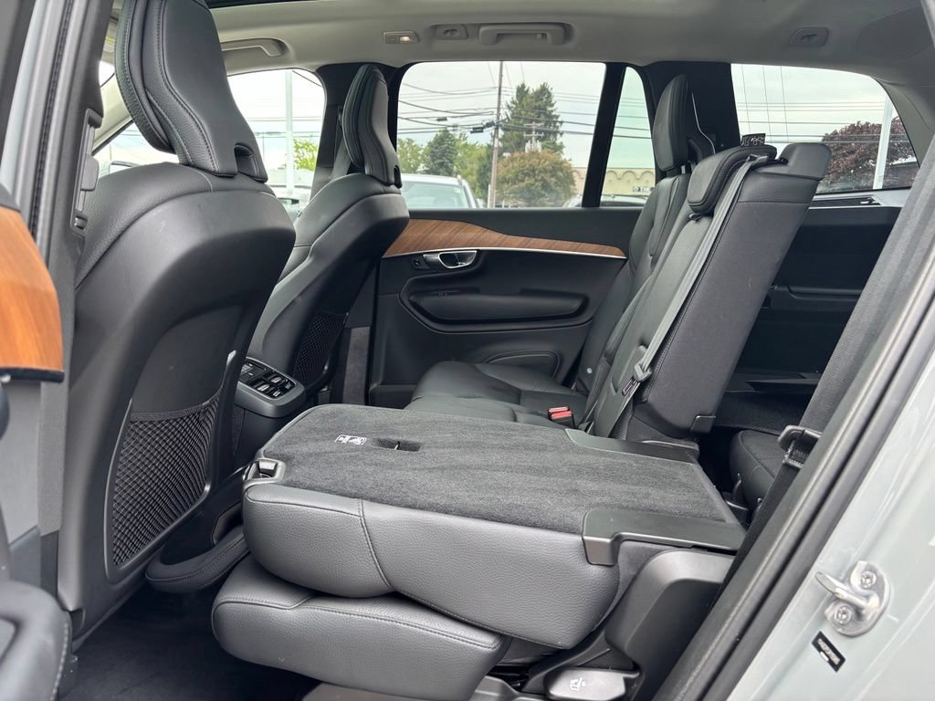 Used 2024 Volvo XC90 B6 Plus AWD/4WD image 22