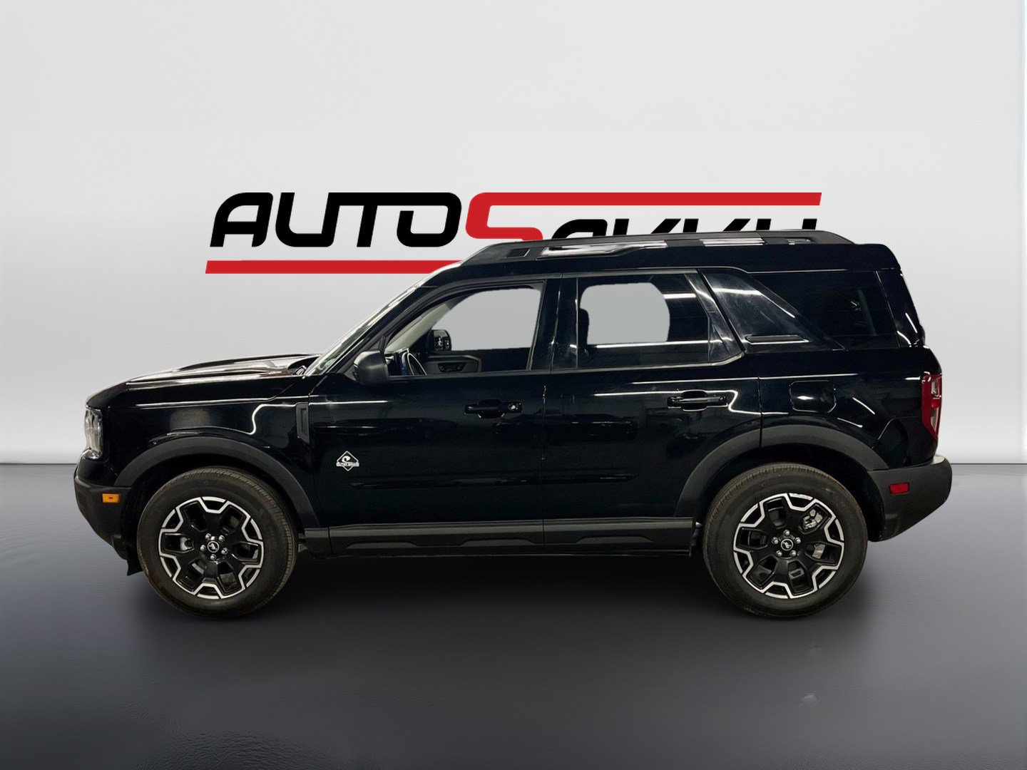 Used 2025 Ford Bronco Sport Outer Banks AWD/4WD image 4