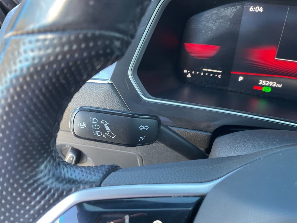 Used 2022 Volkswagen Tiguan SE R-Line image 15