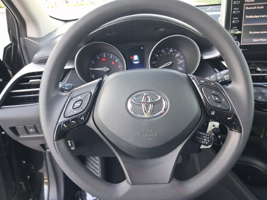Used 2021 Toyota C-HR LE FWD image 17