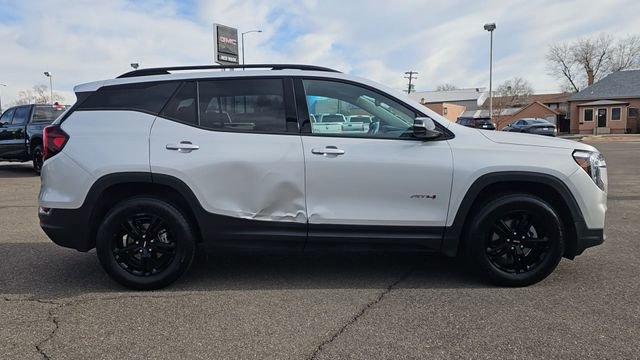 Used 2022 GMC Terrain AT4 w/ Tech Package image 9