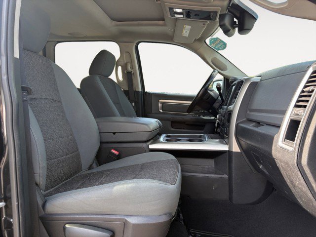 Used 2017 RAM 2500 Lone Star w/ Black Appearance Group AWD/4WD image 14