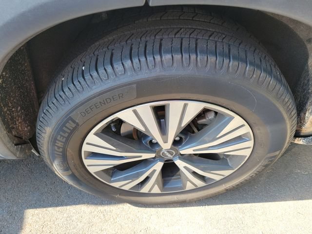 Used 2022 Nissan Rogue SV AWD/4WD image 7