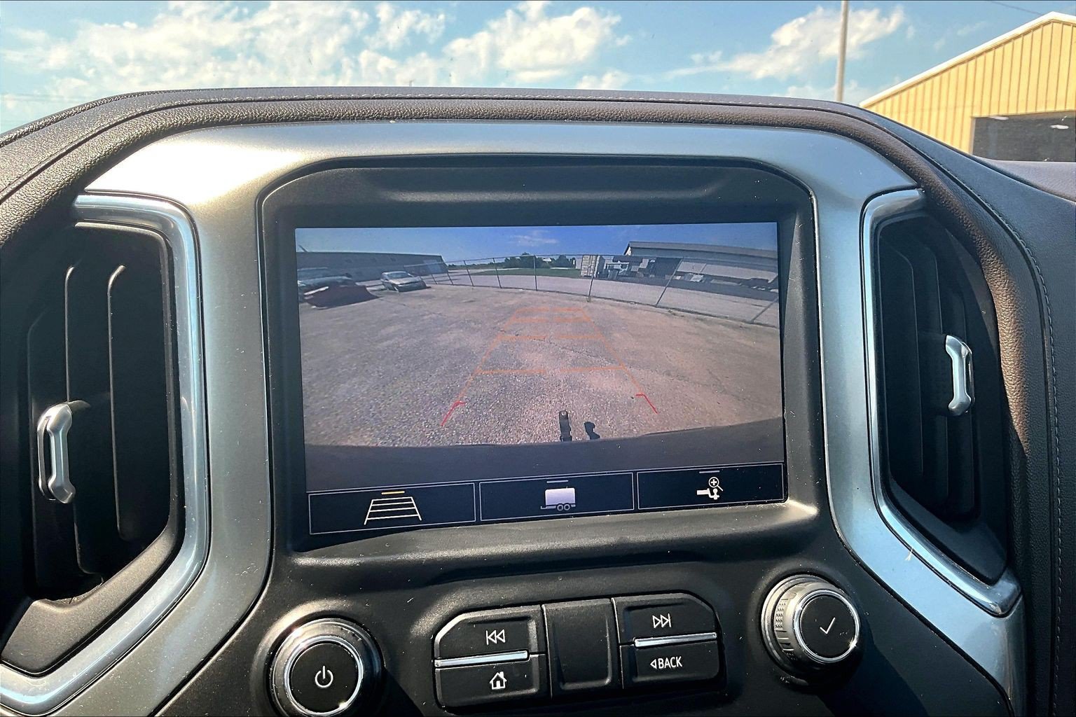Used 2020 Chevrolet Silverado 1500 LT w/ All-Star Edition AWD/4WD image 30