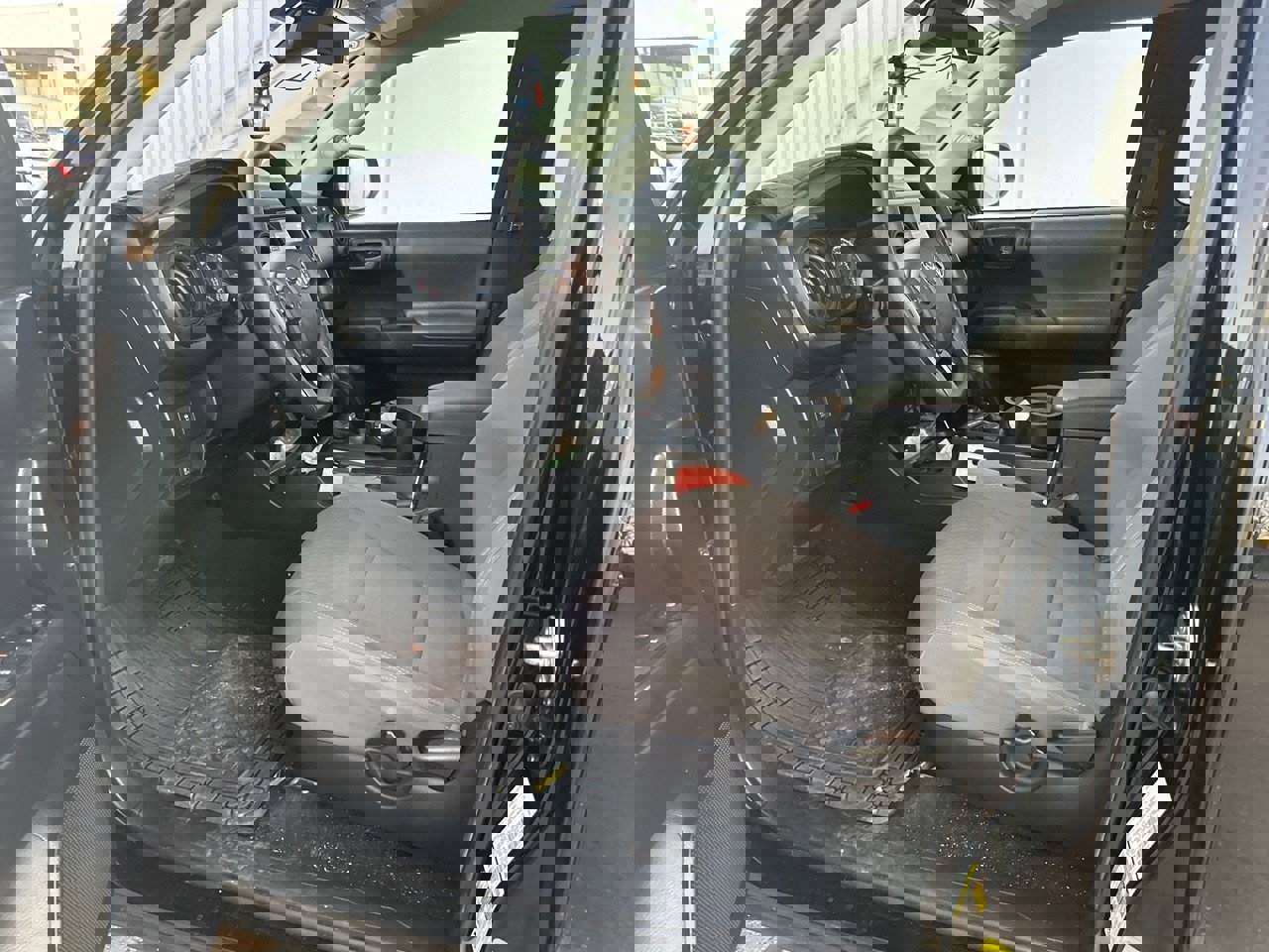 Used 2020 Toyota Tacoma SR image 4