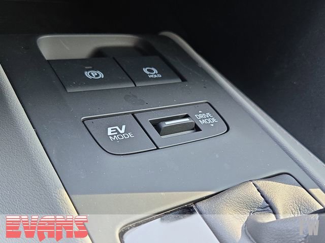 Certified 2023 Toyota Venza LE image 9