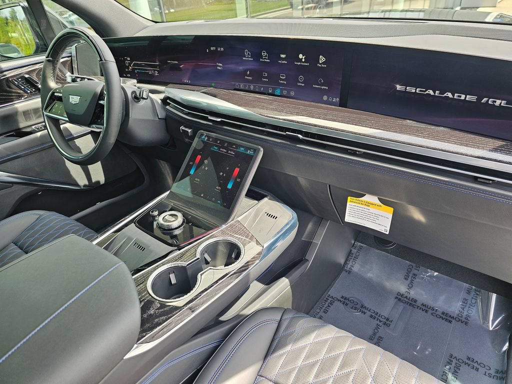 New 2026 Cadillac Escalade IQL Luxury AWD/4WD image 10