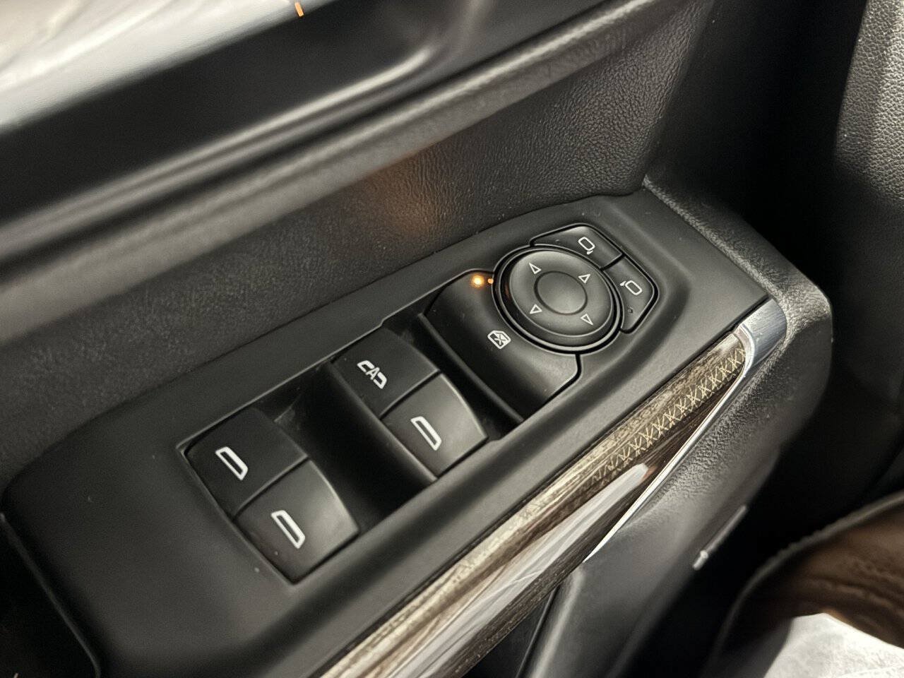 Used 2020 Chevrolet Silverado 1500 LT Trail Boss AWD/4WD image 33