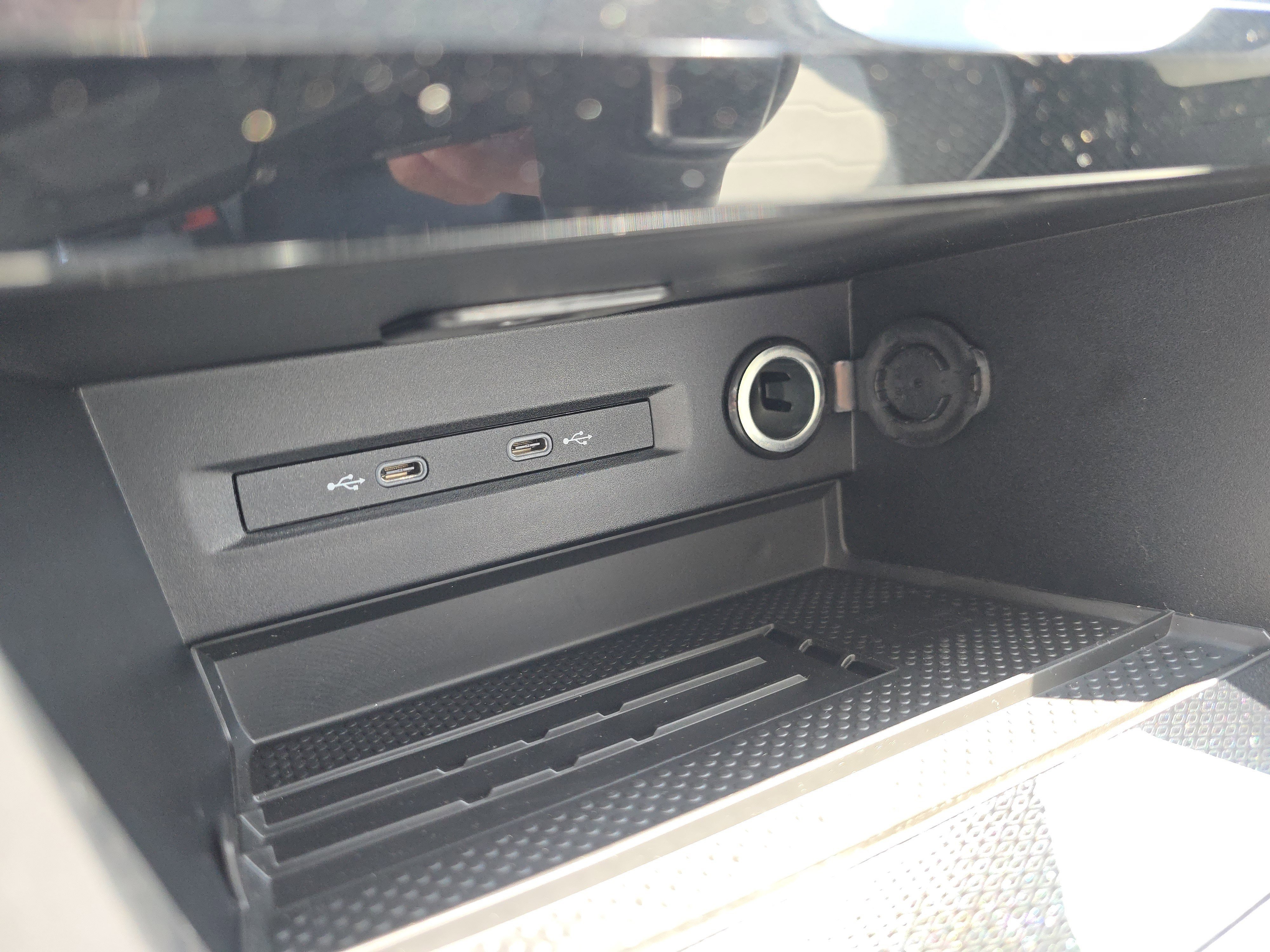 New 2025 Volkswagen Taos SE image 24