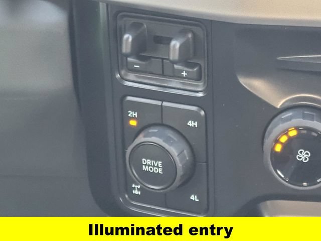 New 2026 Ford F250 XLT w/ FX4 Off-Road Package AWD/4WD image 17