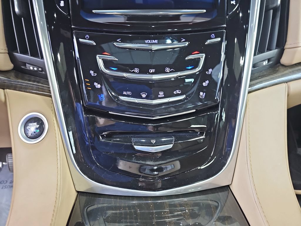 Used 2019 Cadillac Escalade Platinum AWD/4WD image 27
