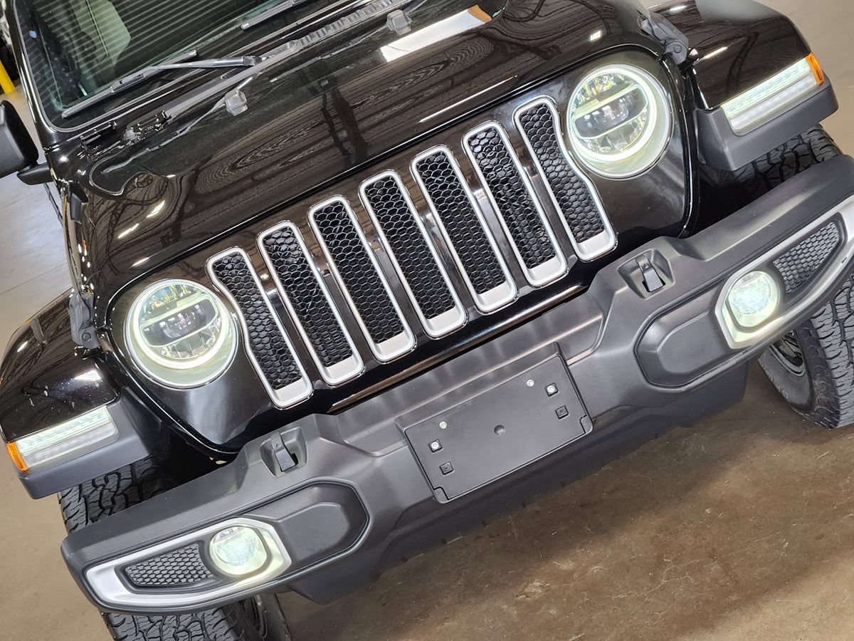 Used 2020 Jeep Wrangler Unlimited Sahara AWD/4WD image 19